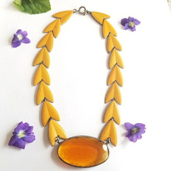 Vintage Jewelry - Art Deco amber arrows necklace orange jewel